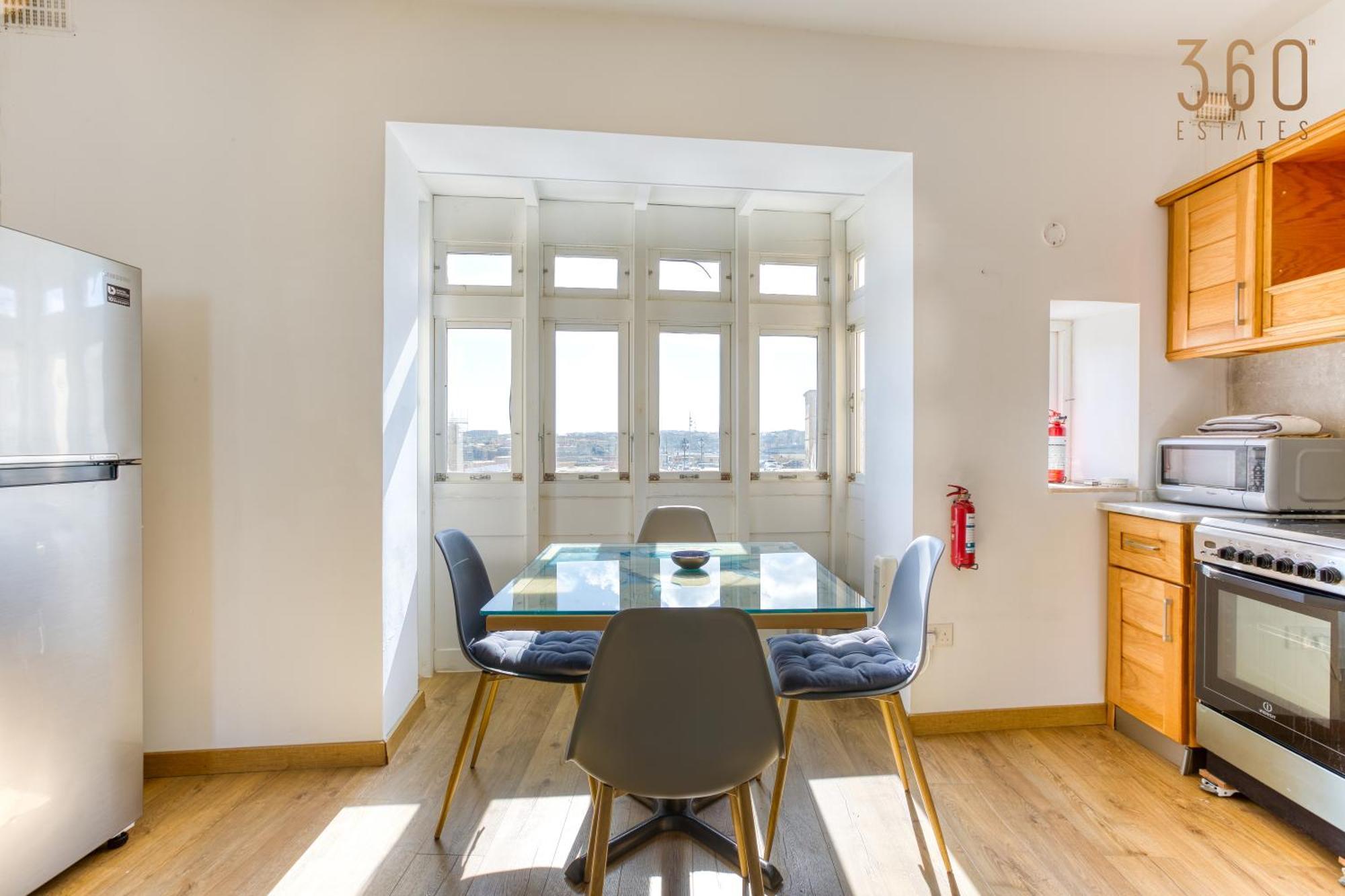 Charming Home With Sea Views & Maltese Balcony By 360 Estates 瓦莱塔 外观 照片